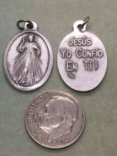 Load image into Gallery viewer, Divine Mercy holy medal - Jesus, I Trust in You