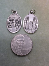 Load image into Gallery viewer, Canadian Martyrs (16th century) holy medal