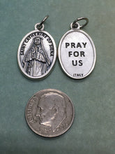 Load image into Gallery viewer, St. Catherine of Siena (1347-1380) holy medal
