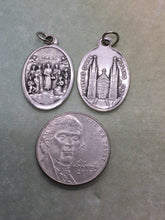 Load image into Gallery viewer, Canadian Martyrs (16th century) holy medal
