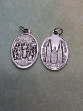 Load image into Gallery viewer, Canadian Martyrs (16th century) holy medal
